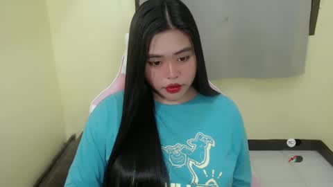 Snapshot of lhara_cumming chatting on 2, 3, 2025 LHARA online show from 2, 3, 2025