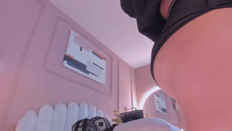 Snapshot of lia_ass chatting on 4, 3, 2025 Liss 3 online show from 4, 3, 2025