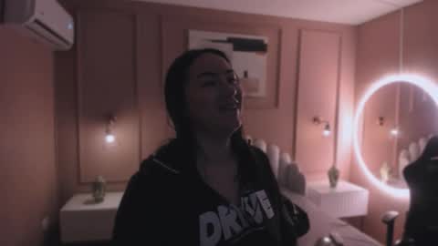 Snapshot of lia_ass chatting on 15, 11, 2025 Liss 3 online show from 15, 11, 2025