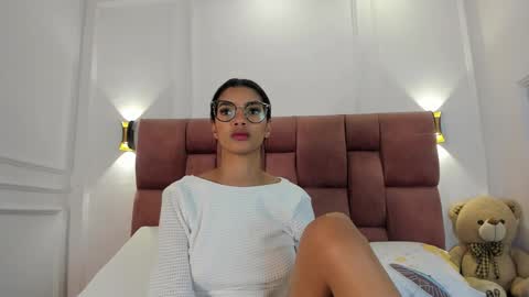 Lia online show from 5, 1, 2025