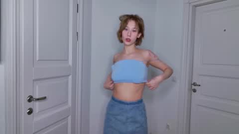 Snapshot of lia_gwen chatting on 26, 11, 2025 lia_gwen online show from 26, 11, 2025