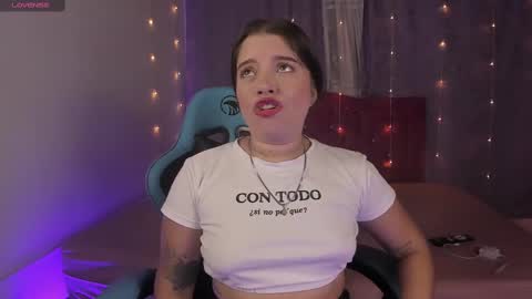 Snapshot of lia_little18 chatting on 6, 2, 2025 lia_little18 online show from 6, 2, 2025