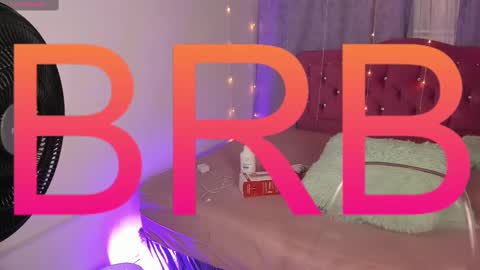 Snapshot of lia_little18 chatting on 8, 2, 2025 lia_little18 online show from 8, 2, 2025