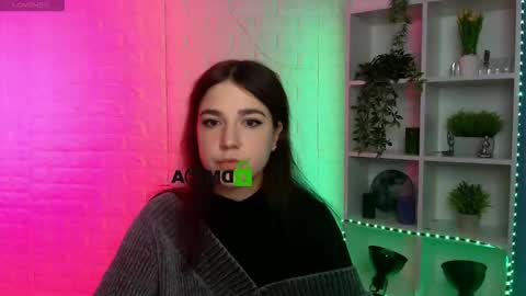 Snapshot of lia_make_love chatting on 6, 10, 2025 lia_make_love online show from 6, 10, 2025