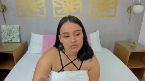 Lia  online show from 6, 2, 2025