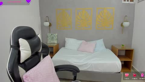 Lia  online show from 26, 2, 2025