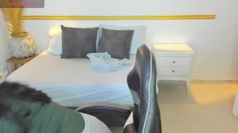 Lia  online show from 28, 9, 2025