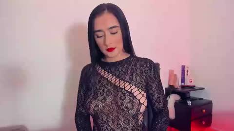 Sharlote online show from 5, 3, 2025