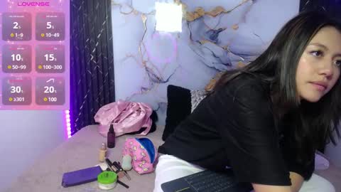 Snapshot of lia_summer1 chatting on 14, 1, 2025 lia summer1 online show from 14, 1, 2025