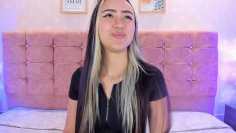 Snapshot of liaa_18 chatting on 5, 2, 2025 Liaa online show from 5, 2, 2025