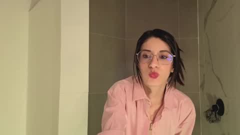 Snapshot of liaaa___ chatting on 28, 9, 2025 Lia online show from 28, 9, 2025