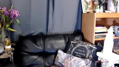 Lia Divina online show from 14, 12, 2024