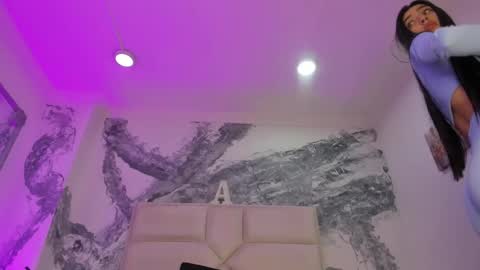 Snapshot of liaflowers chatting on 12, 1, 2025 Lia online show from 12, 1, 2025