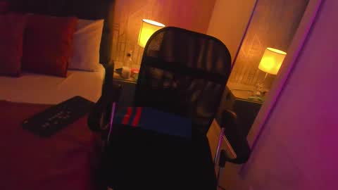 Liam Adamms online show from 27, 2, 2026