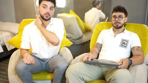 Snapshot of liam_and_luca chatting on 17, 2, 2025 Liam Luca online show from 17, 2, 2025