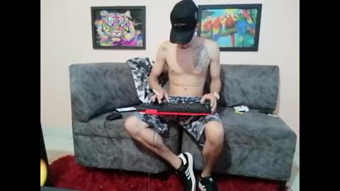 Snapshot of liam_andres12 chatting on 8, 9, 2025 Andres online show from 8, 9, 2025