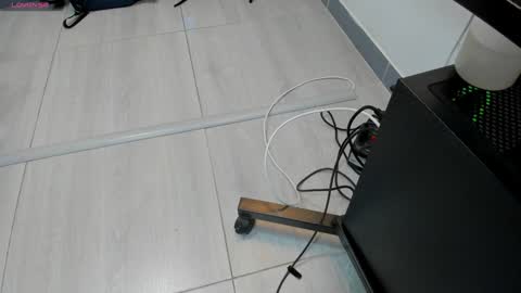 LIAM KLEIN online show from 13, 1, 2025