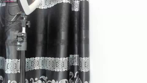 LIAM KLEIN online show from 26, 2, 2025