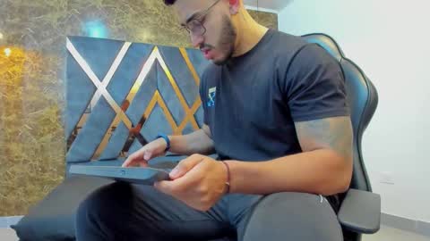 LIAM KLEIN online show from 27, 9, 2025