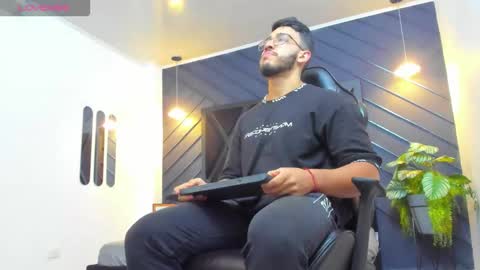 LIAM KLEIN online show from 15, 10, 2025