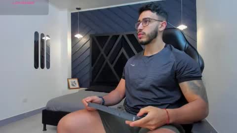 LIAM KLEIN online show from 28, 10, 2025