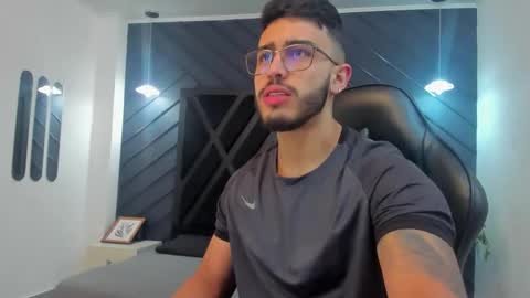 LIAM KLEIN online show from 11, 11, 2025