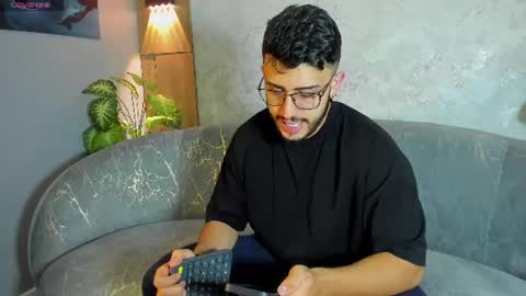 LIAM KLEIN online show from 6, 7, 2026