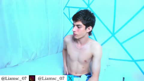 Liam scott77 online show from 17, 4, 2026