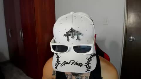 liamhornysex online show from 19, 4, 2026