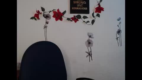 Lia Miller online show from 20, 12, 2024