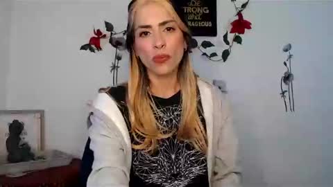 Lia Miller online show from 20, 12, 2024