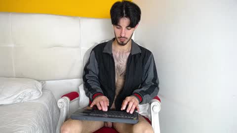 Snapshot of liamluxe chatting on 10, 12, 2024 LiamLuxe online show from 10, 12, 2024