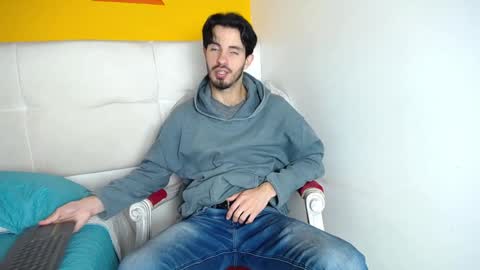 Snapshot of liamluxe chatting on 12, 12, 2024 LiamLuxe online show from 12, 12, 2024