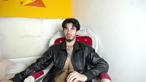 Snapshot of liamluxe chatting on 19, 12, 2024 LiamLuxe online show from 19, 12, 2024