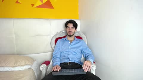 Snapshot of liamluxe chatting on 20, 12, 2024 LiamLuxe online show from 20, 12, 2024