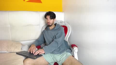 Snapshot of liamluxe chatting on 21, 12, 2024 LiamLuxe online show from 21, 12, 2024