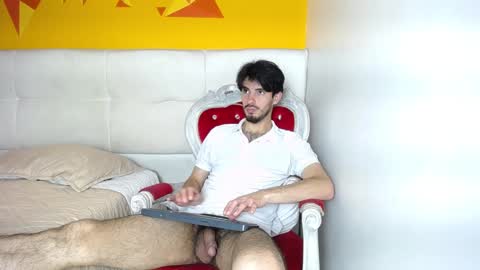 Snapshot of liamluxe chatting on 23, 12, 2024 LiamLuxe online show from 23, 12, 2024