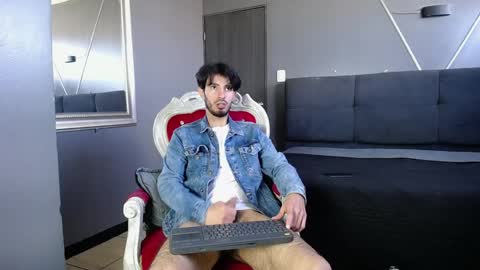 Snapshot of liamluxe chatting on 31, 12, 2024 LiamLuxe online show from 31, 12, 2024