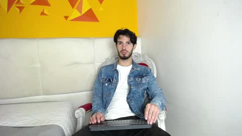 Snapshot of liamluxe chatting on 5, 1, 2025 LiamLuxe online show from 5, 1, 2025