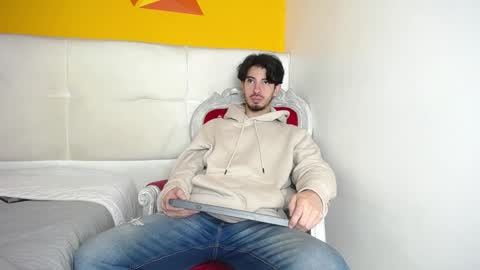 Snapshot of liamluxe chatting on 13, 1, 2025 LiamLuxe online show from 13, 1, 2025