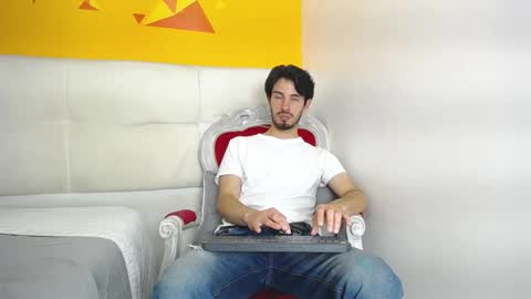 Snapshot of liamluxe chatting on 17, 1, 2025 LiamLuxe online show from 17, 1, 2025
