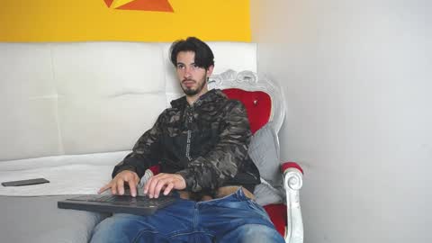 Snapshot of liamluxe chatting on 27, 1, 2025 LiamLuxe online show from 27, 1, 2025