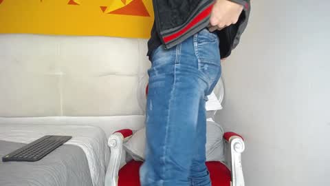 Snapshot of liamluxe chatting on 1, 2, 2025 LiamLuxe online show from 1, 2, 2025