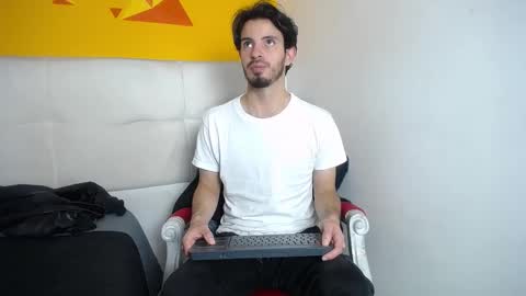 Snapshot of liamluxe chatting on 14, 2, 2025 LiamLuxe online show from 14, 2, 2025