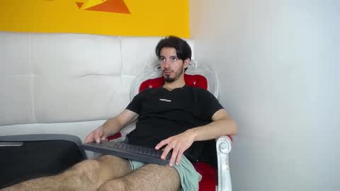 Snapshot of liamluxe chatting on 15, 2, 2025 LiamLuxe online show from 15, 2, 2025