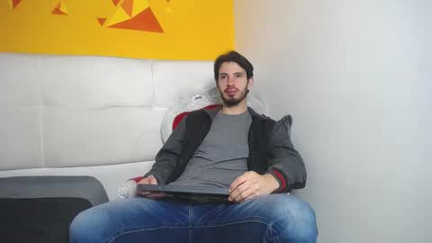 Snapshot of liamluxe chatting on 22, 2, 2025 LiamLuxe online show from 22, 2, 2025