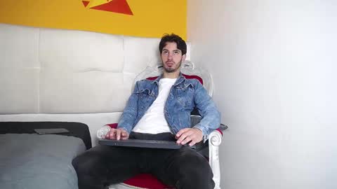 Snapshot of liamluxe chatting on 12, 3, 2025 LiamLuxe online show from 12, 3, 2025