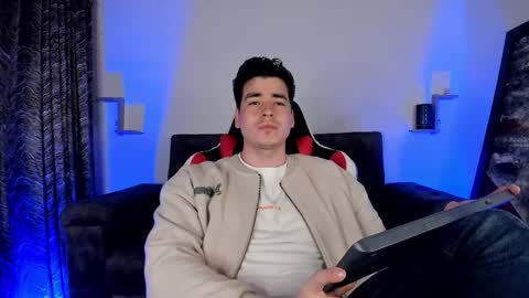 liamwyatt_ online show from 16, 3, 2026