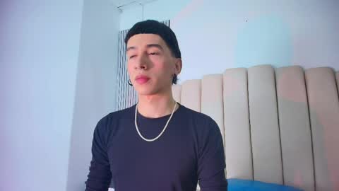 Snapshot of lian_cameron chatting on 2, 6, 2026 lian_cameron online show from 2, 6, 2026