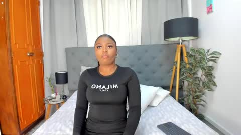 Lianasmith online show from 5, 4, 2026